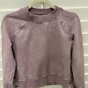 Lululemon ready to roll crew estimated size 2-4.